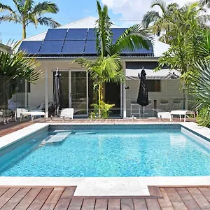 Byron Palms & Spa - Adults Only Bed and breakfast Byron Bay