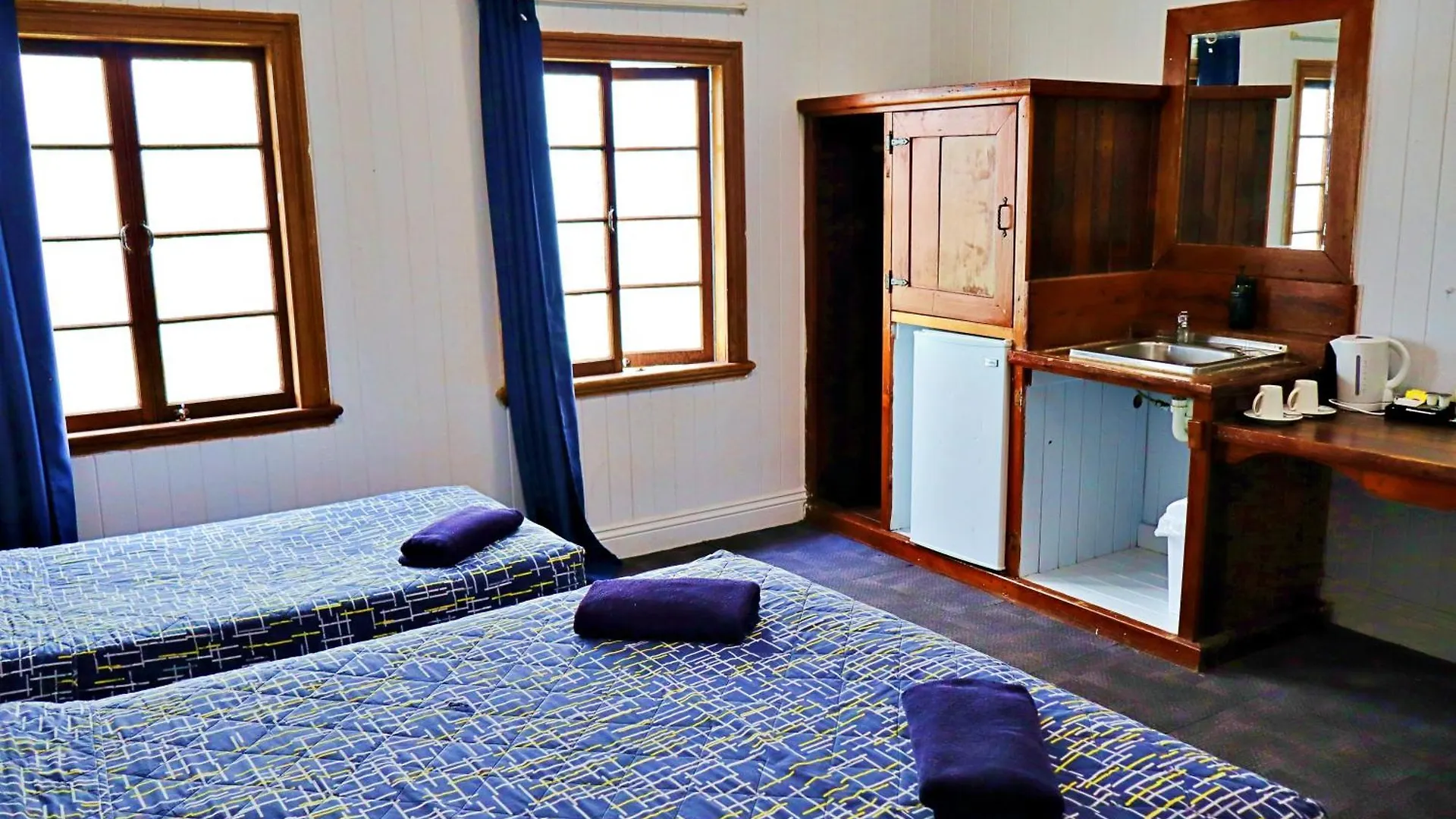 Brisbane Manor Motel 3*,  Australia